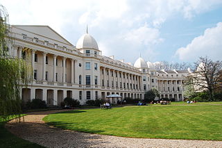 <span class="mw-page-title-main">Sussex Place</span> Historic site in Regents Park