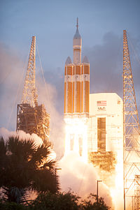 Запуск «Дельта IV Хэви» с космическим кораблём «Орион».