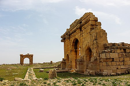 Les deux arcs de triomphe - Diana Veteranorum (today a village called Ain Zana, Aïn Zana) was an ancient Roman-Berber city in Algeria. Photograph: Badmax54