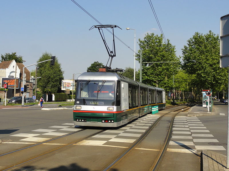 File:Ligne R du tramway de Lille - Roubaix - Tourcoing (029).JPG