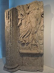 fragment de bas-relief (Arles MD2A)