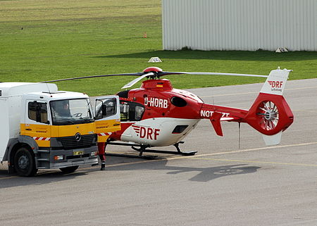 Mannheim Eurocopter 135 D HDRB DRF Luftrettung und Mercedes Benz Tankwagen