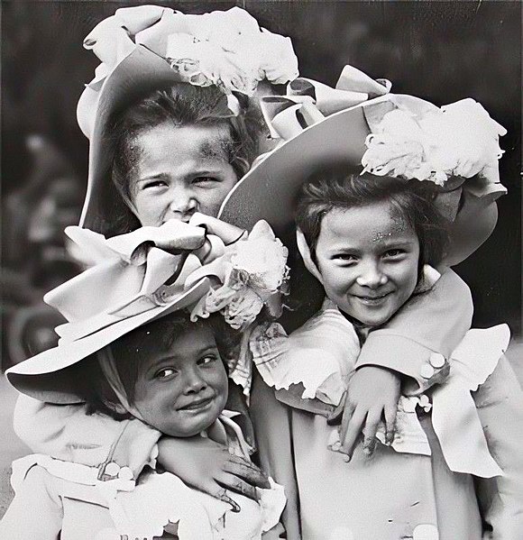 The Grand Duchesses Maria, Olga and Tatiana Nikolaevna of Russia, 1903