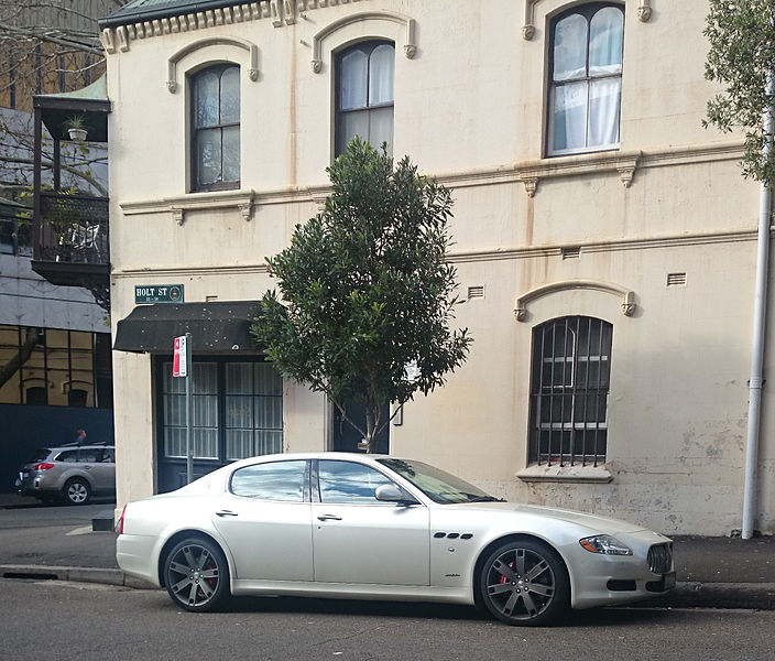 File:Maserati Quattroporte (15090596892).jpg