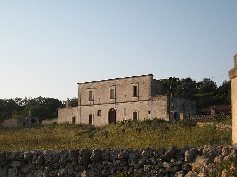 File:Masseria Salatino Mottola.jpg