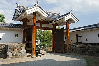 Kōraimon, inside