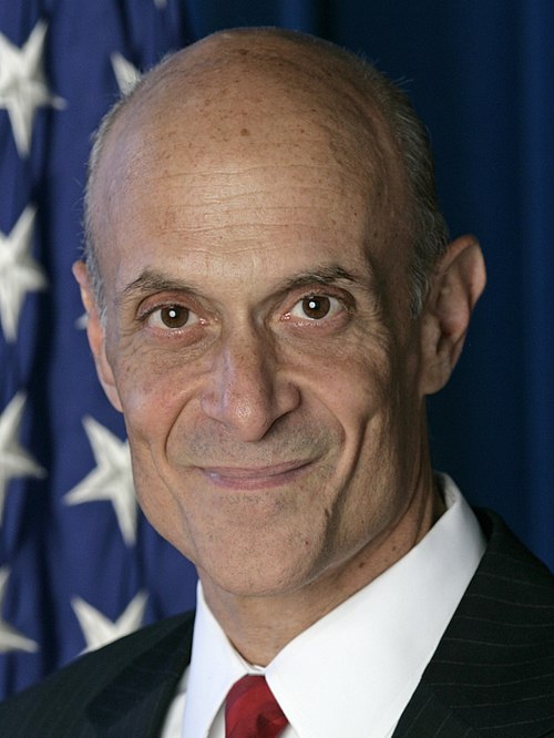 Image: Michael Chertoff, official DHS photo portrait, 2007 (cropped)