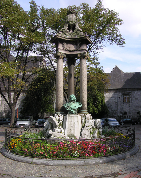 File:Monument Del Cour a Lieja 1911.png