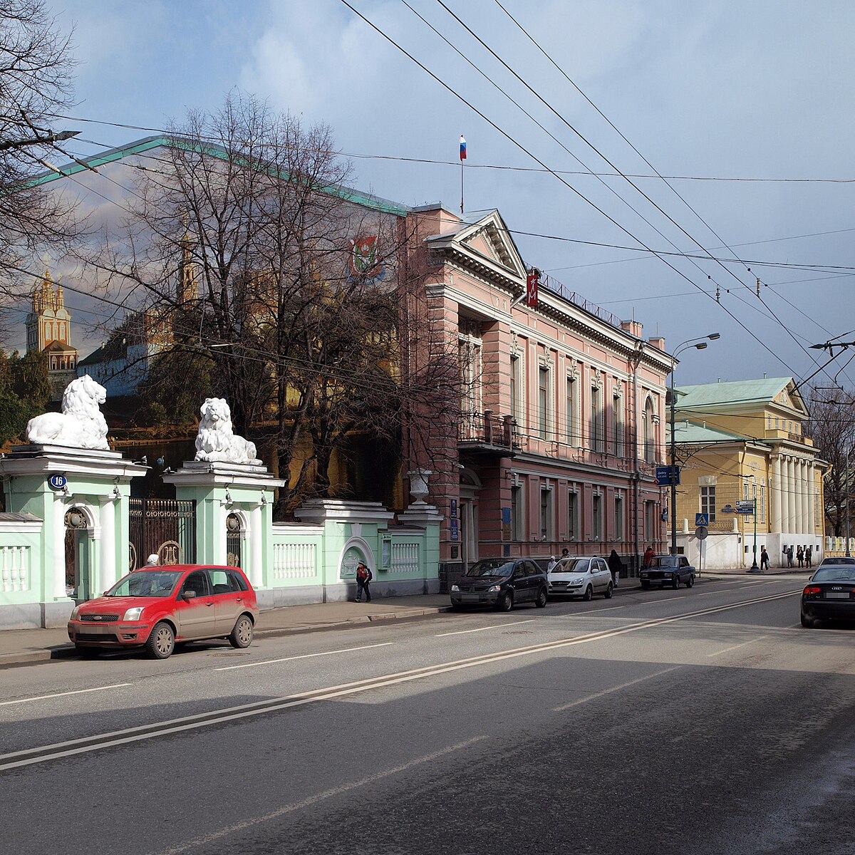 Пречистенка 7. Штаб Московского военного округа Пречистенка. Пречистенка 32.