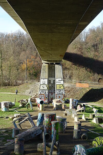 File:Mountain bike trial course @ Parcours Nature de Fier et Erbe @ Cran-Gevrier @ Annecy (32385179628).jpg