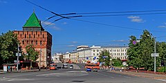 NN Minin kaj Pozharsky Square rigardas 08-2016.jpg