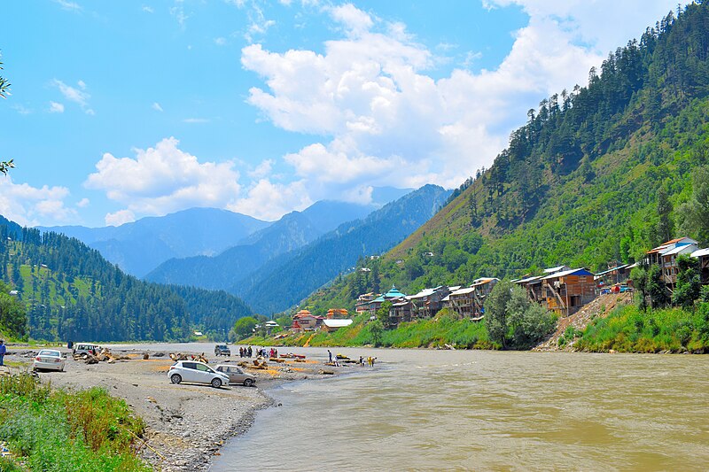 File:Neelum River in Sharda, Azad Kashmir DSC 0894.jpg