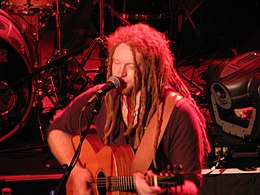 Newton Faulkner TyneTeesTheatre.jpg