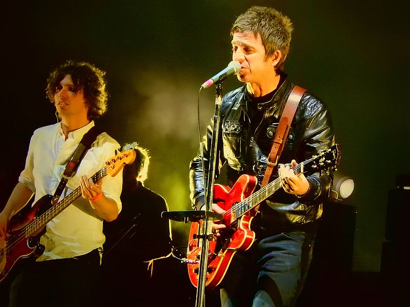 File:Noel Gallagher's High Flying Birds, Clapham Common, Calling Festival, London (19612364195).jpg