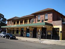 Oatley Hotel on Oatley Avenue. Its bistro is named 'The Clock & Oyster' Oatley Hotel.JPG