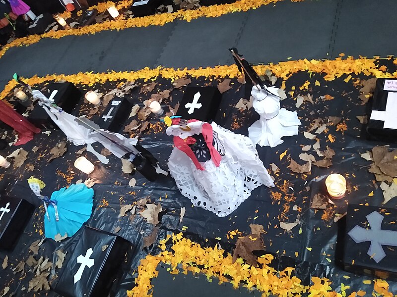 File:Ofrenda de día de muertos en Casa hogar de Xalapa, Veracruz 26.jpg