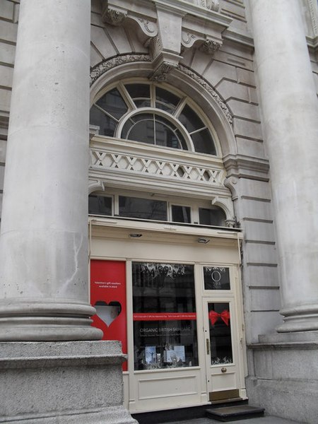 File:Organic British Skincare at The Royal Exchange - geograph.org.uk - 1761449.jpg