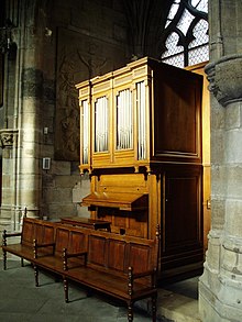 Orgue choeur cathédrale moulins.jpg