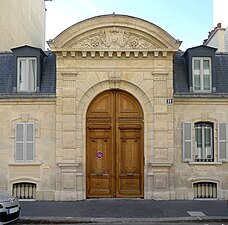 No 11, l'hôtel de Ferriot, datant de la seconde moitié du XIXe siècle.