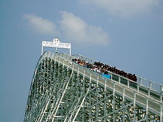 Racer 75 Wooden racing roller coaster at Kings Dominion