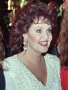 Pauline Collins 3 AA 1990.jpg