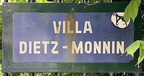 Voir la plaque.