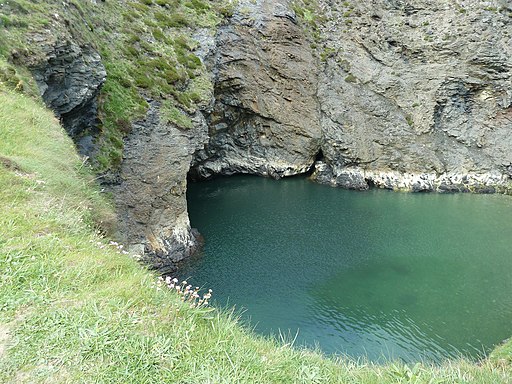 Pwll y Wrach - geograph.org.uk - 3013988