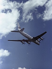 Eine Tu-114 bei der traditionellen Flugschau von Tuschino am 9. Juli 1961