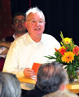 <span class="mw-page-title-main">Robert Naegele</span> German actor and author (1925–2016)