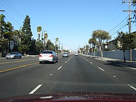 Rosecrans Avenue, Gardena, California (6027121998).jpg