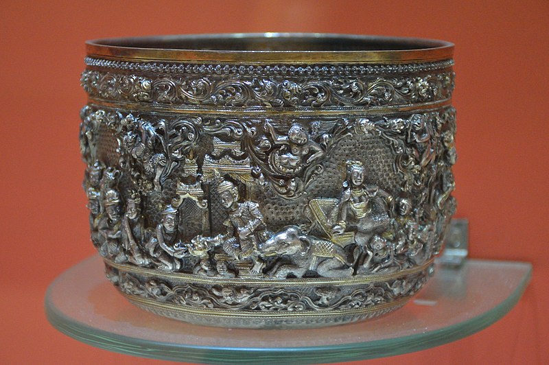 File:Round Bowl Depicting the Vessantara Jataka - Silver Alloy - 18th-19th Century CE - Myanmar - ACCN R 8367 - Indian Museum - Kolkata 2016-03-06 1813.JPG