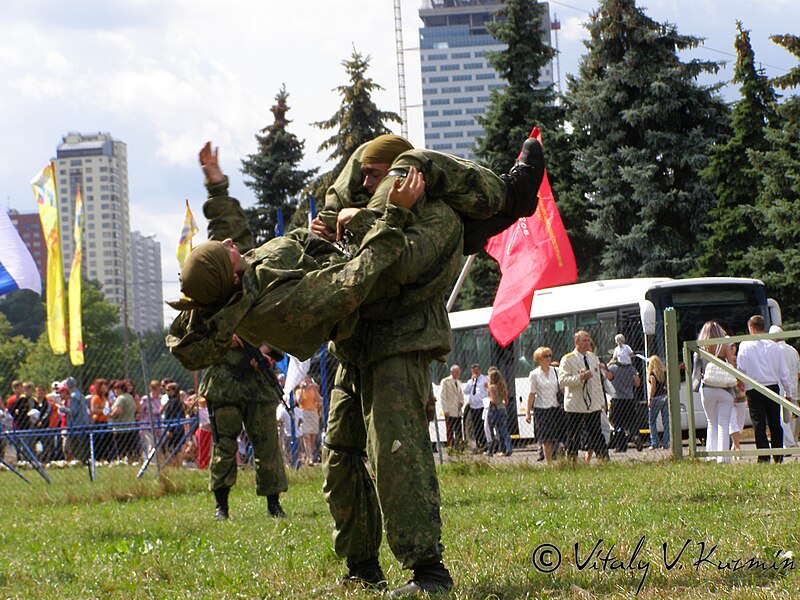 File:Russian Navy Day 2007 (43-28).jpg