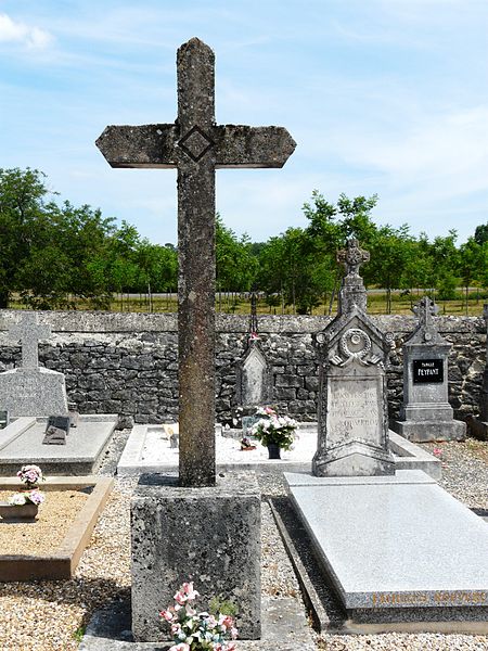 File:Saint-Pardoux-d'Ans cimetière croix (3).JPG