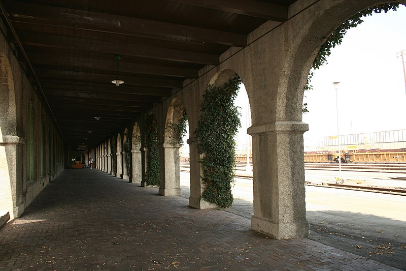 File:San Bernardino Train Station (3802577237).jpg