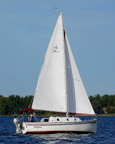 File:Seaward 22 sailboat Puffin 5786.jpg