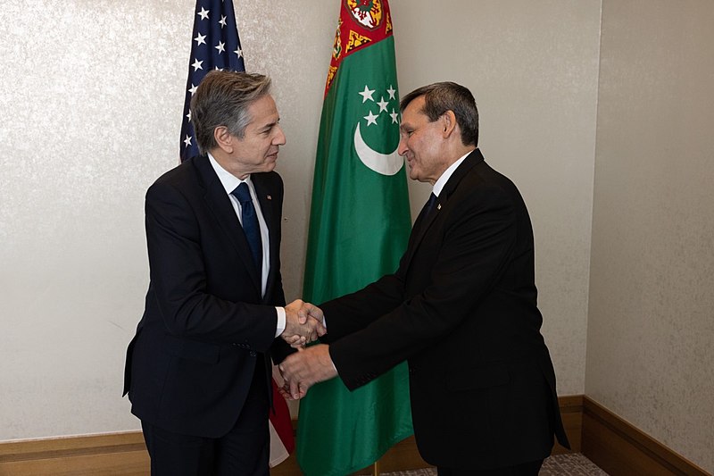 File:Secretary Blinken Meets with Turkmenistan Foreign Minister Rasit Meredov (52716675212).jpg