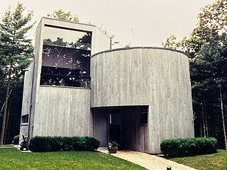 <span class="mw-page-title-main">Sedacca House</span> House in New York designed by Charles Gwathmey