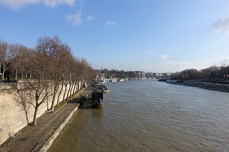 File:Seine River in Paris (25556189595).jpg