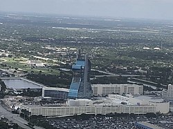 Seminole Hard Rock Hotel & Casino in Hollywood, Florida, the venue of Miss Universe 2020. Seminole Hard Rock Hotel & Casino Hollywood 2 (June 2019).jpg