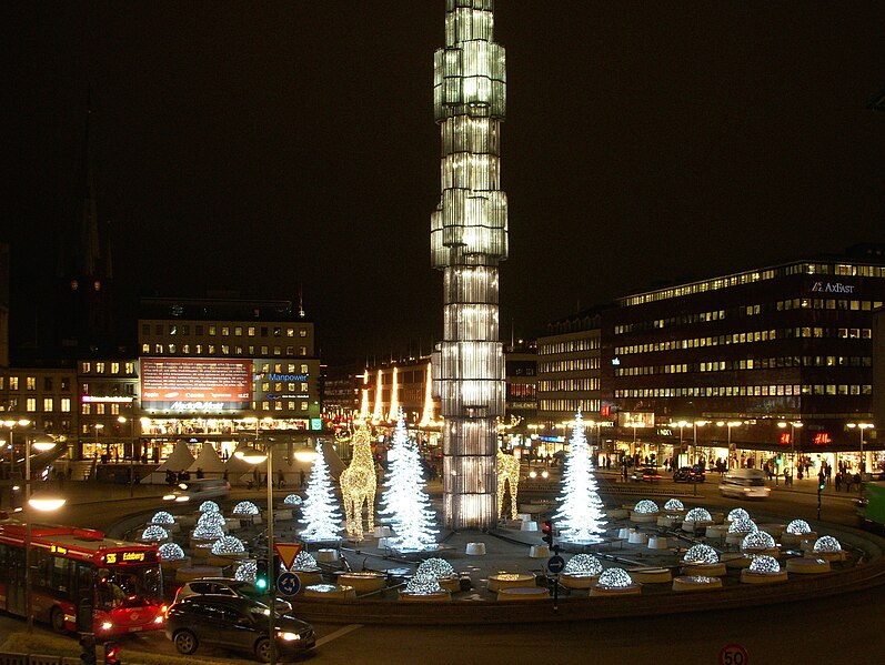 File:Sergels torg nov 2011a.jpg