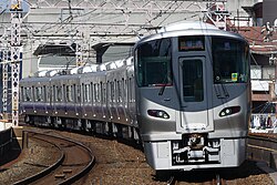 File:阪和線225系5100番台.jpg