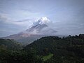 Gunung Sinabung pada tahun 2014 setelah erupsi.