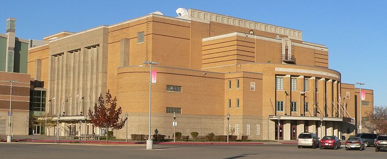 File:Sioux City Municipal Auditorium from SW 4.jpg