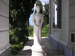Estatua de Sissi en el Palacio.