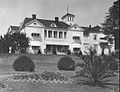 The original Skaugum building prior to the fire in 1930