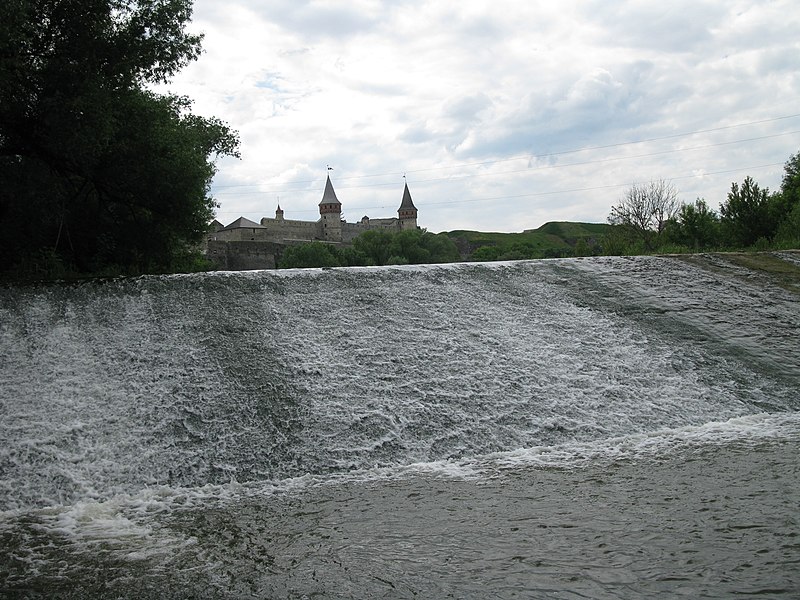 File:Small falls - panoramio.jpg