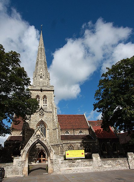 File:St Edward the Confessor, Market Place, Romford - geograph.org.uk - 3158251.jpg