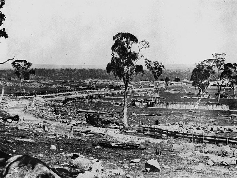 File:StateLibQld 1 160787 Laying of the railway line at Stanthorpe, ca. 1880.jpg