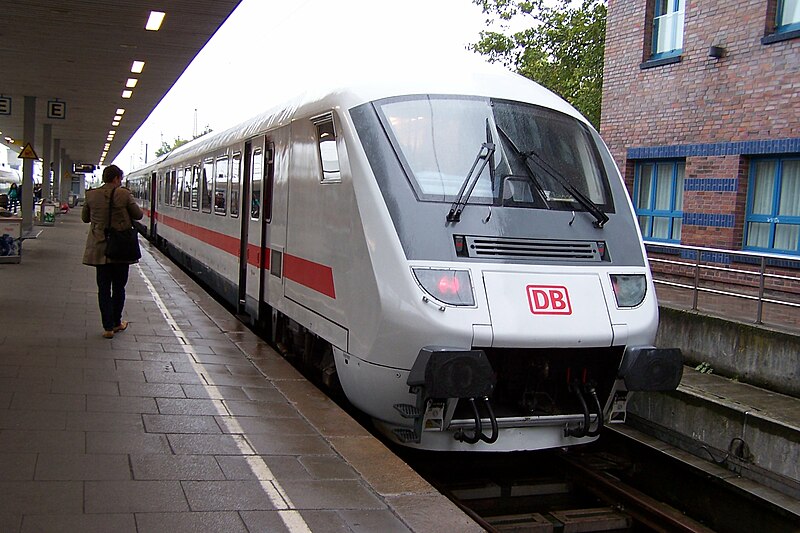 File:Steuerwagen DB Fernverekehr Hamburg.JPG