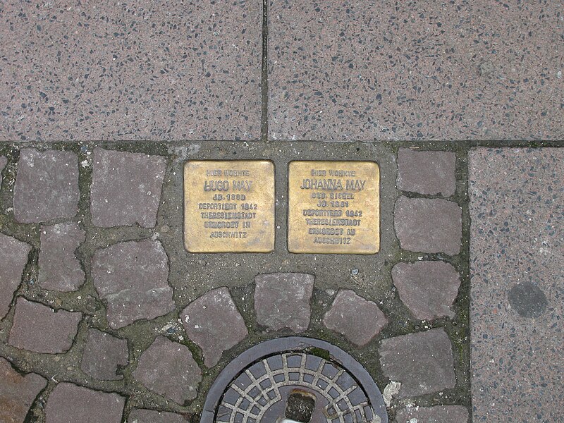 File:Stolpersteinlage, 1, Neue Mainzer Straße 55, Innenstadt, Frankfurt am Main.jpg